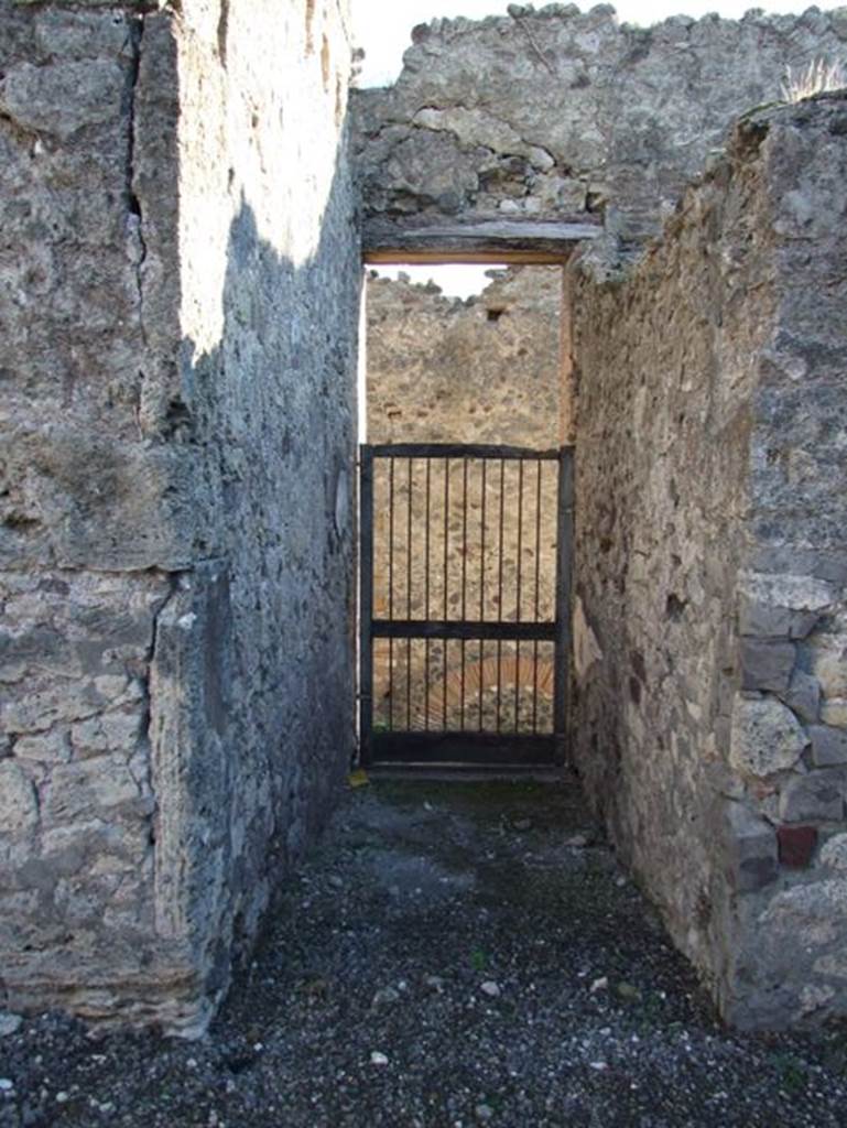 VII.15.1 Pompeii.  December 2007.  Entrance from inside atrium.  Looking south.