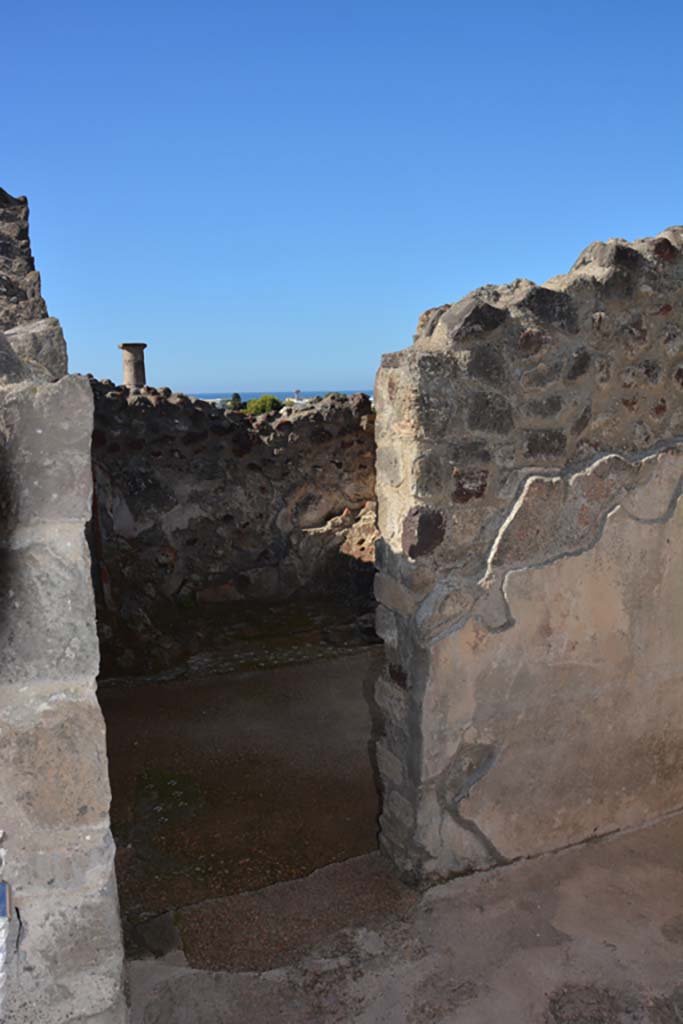 VII.15.2 Pompeii. October 2019. Tepidarium, looking west towards doorway into caldarium.
Foto Annette Haug, ERC Grant 681269 DÉCOR.
