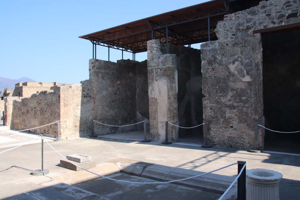 VII.15.2 Pompeii. September 2017. Looking towards north-east corner of atrium. Photo courtesy of Klaus Heese.