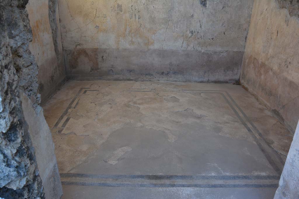 VII.15.2 Pompeii. October 2019. Looking east across flooring towards east wall. 
Foto Annette Haug, ERC Grant 681269 DÉCOR.