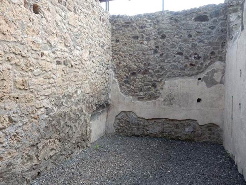 VII.15.2 Pompeii. May 2018. 
Looking towards north-east corner and east wall of room on east side of entrance corridor. Photo courtesy of Buzz Ferebee.