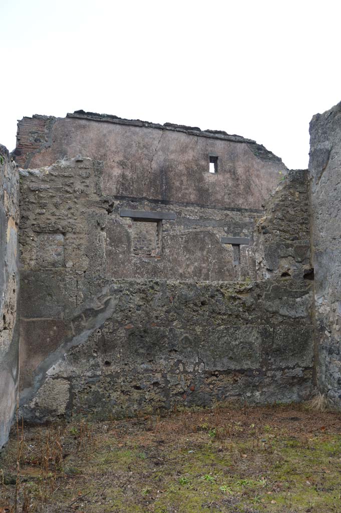 VII.15.12 Pompeii. March 2018. Looking east in area of large vestibule towards a large window.
Foto Taylor Lauritsen, ERC Grant 681269 DÉCOR.