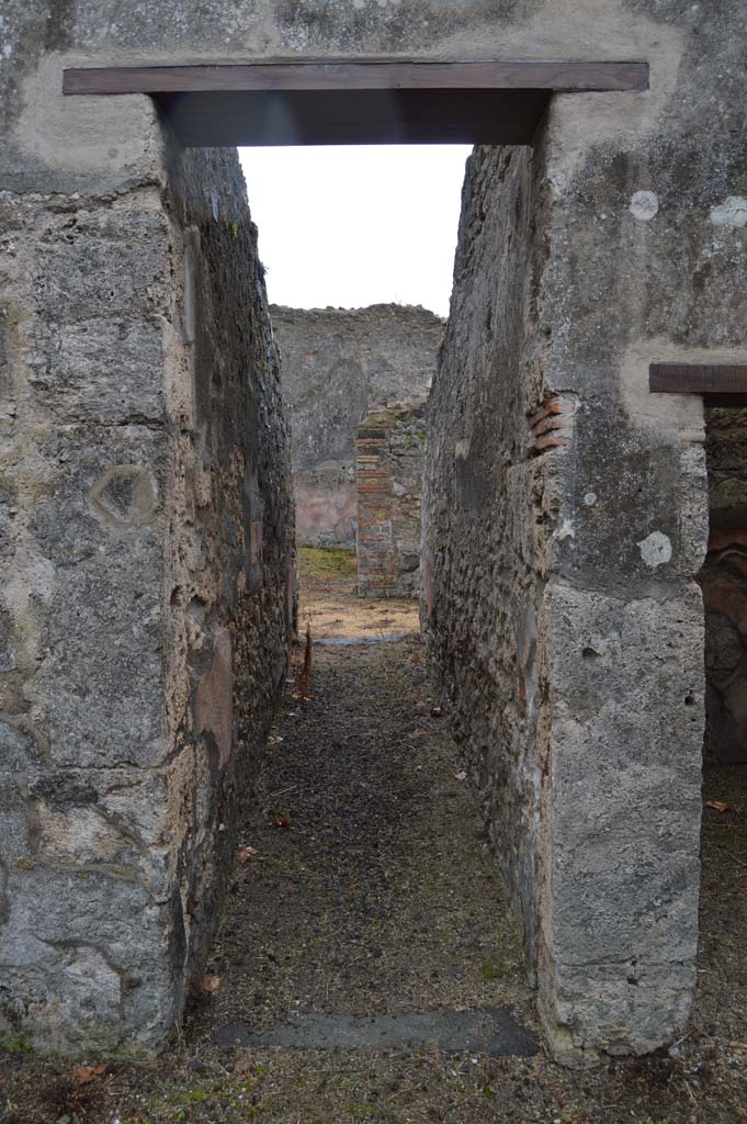 VII.15.12 Pompeii. March 2018. Looking south along corridor to rear.
Foto Taylor Lauritsen, ERC Grant 681269 DÉCOR.