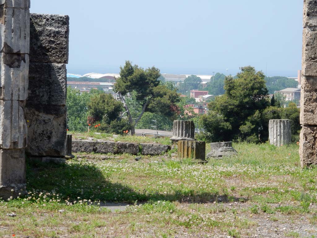 VII.16.13 Pompeii. June 2019. Room 9, tablinum, looking west from atrium, through tablinum. 
Photo courtesy of Buzz Ferebee.