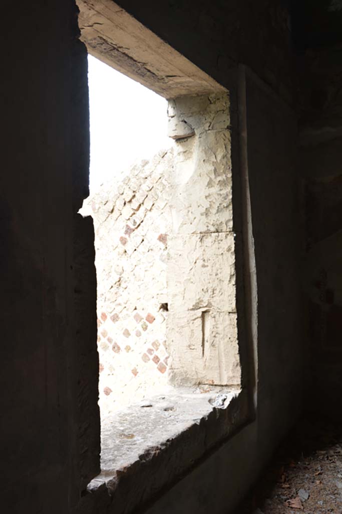 VII.16.17-22 Pompeii. October 2018. Triclinium 25, window in west wall.
Foto Annette Haug, ERC Grant 681269 DÉCOR.