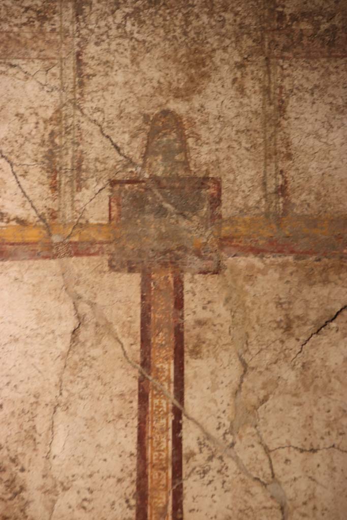 VII.16.a Pompeii. September 2021.
Room 7, detail from upper south wall. Photo courtesy of Klaus Heese.