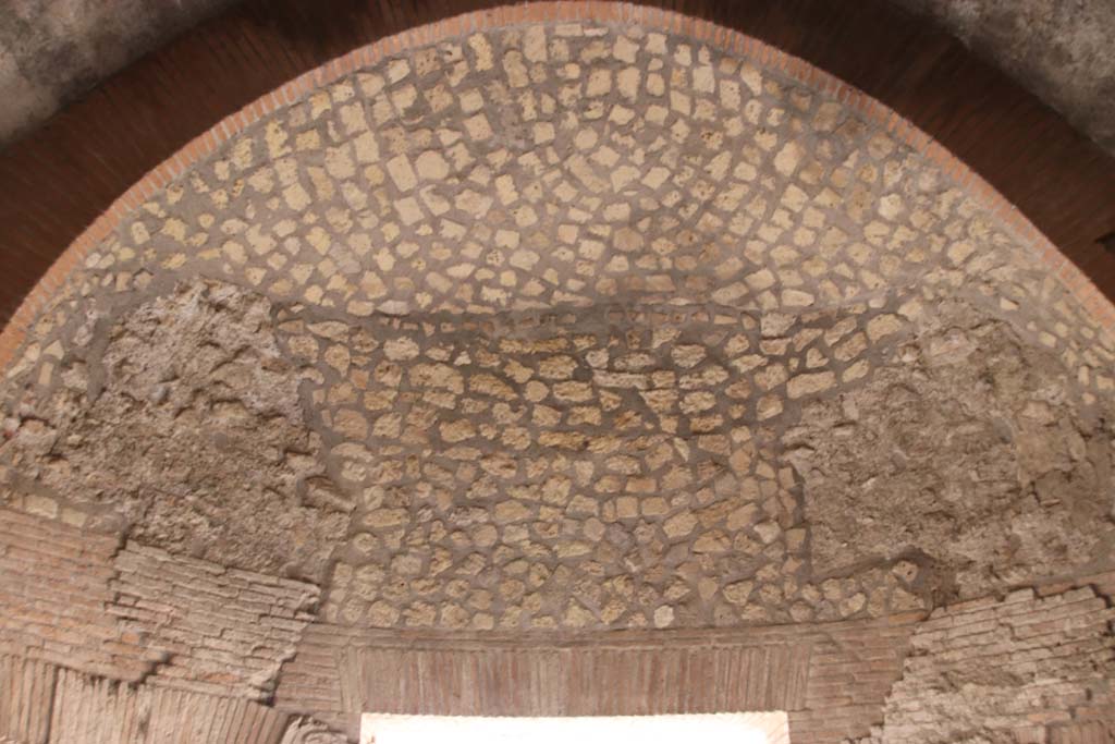 VII.16.a Pompeii. October 2020. Room 4, detail of vault. Photo courtesy of Klaus Heese.