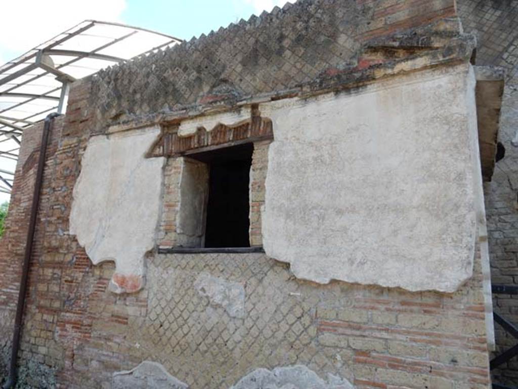 VII.16.a Pompeii. May 2015. Window to room 1, on east side of courtyard C. Photo courtesy of Buzz Ferebee.