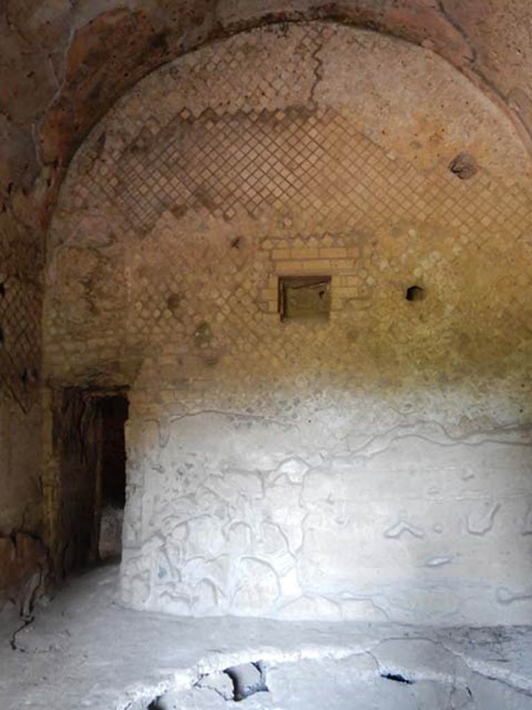 VII.16.a Pompeii. May 2015. Room 5, east wall with doorway to room 10. Photo courtesy of Buzz Ferebee.