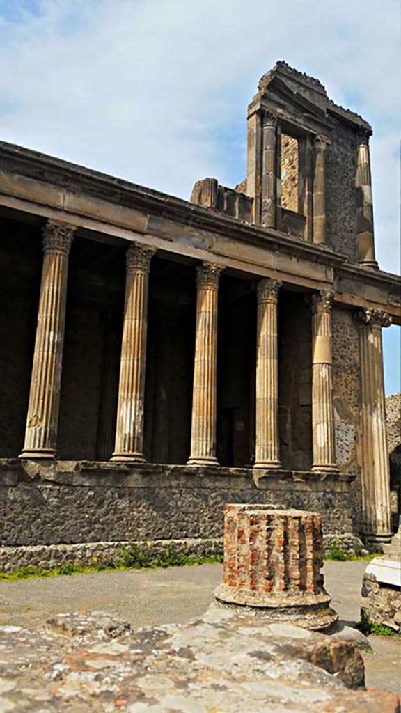 VIII.1.1 Pompeii. 2016/2017. 
Looking west to north end of Tribunal with upper and lower floors.
Photo courtesy of Giuseppe Ciaramella.
