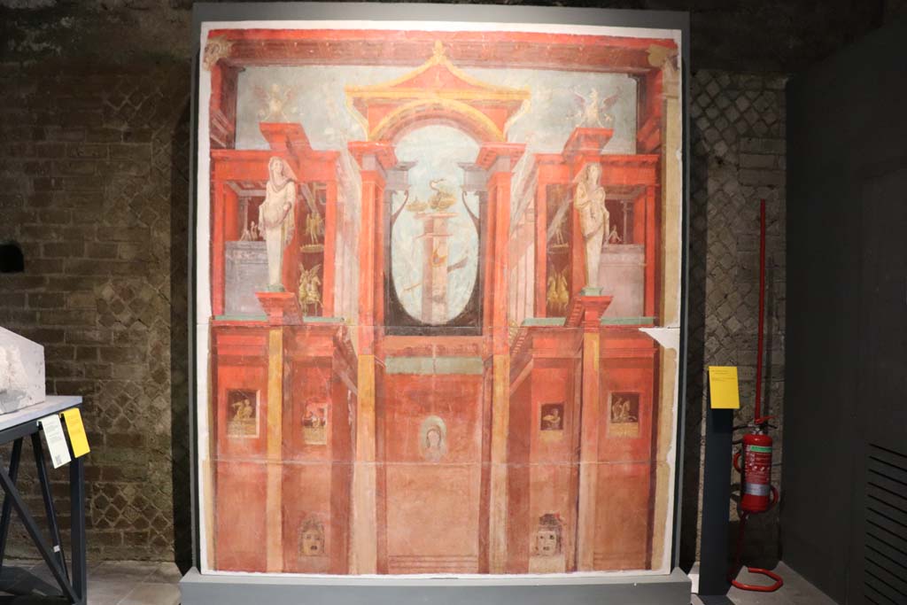 VIII.1.4 Pompeii Antiquarium. February 2021. Wall with architectural views from the Vesuvian region, on display in Antiquarium. 
Photo courtesy of Fabien Bièvre-Perrin (CC BY-NC-SA).