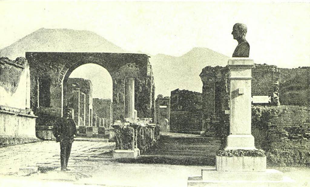 VII.8 Pompeii Forum. Old postcard, date unknown. Bust of Giuseppe Fiorelli, now in the Larario dei Pompeianisti. 
Photo courtesy of Rick Bauer.