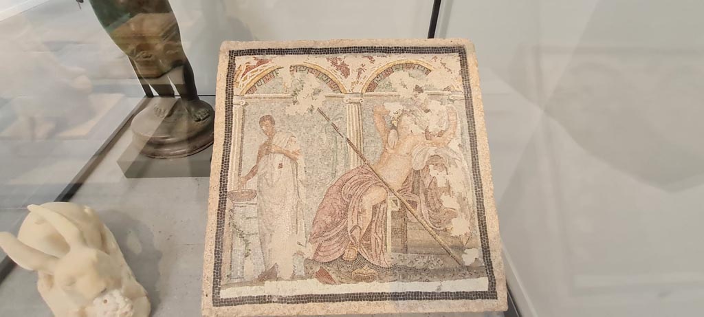 VIII.1.4 Pompeii. April 2022. Found in area of Via del Vesuvio, Pompeii. 
Central mosaic picture that adorned a fountain, in front of which there was a statuette of a rabbit. Photo courtesy of Giuseppe Ciaramella.