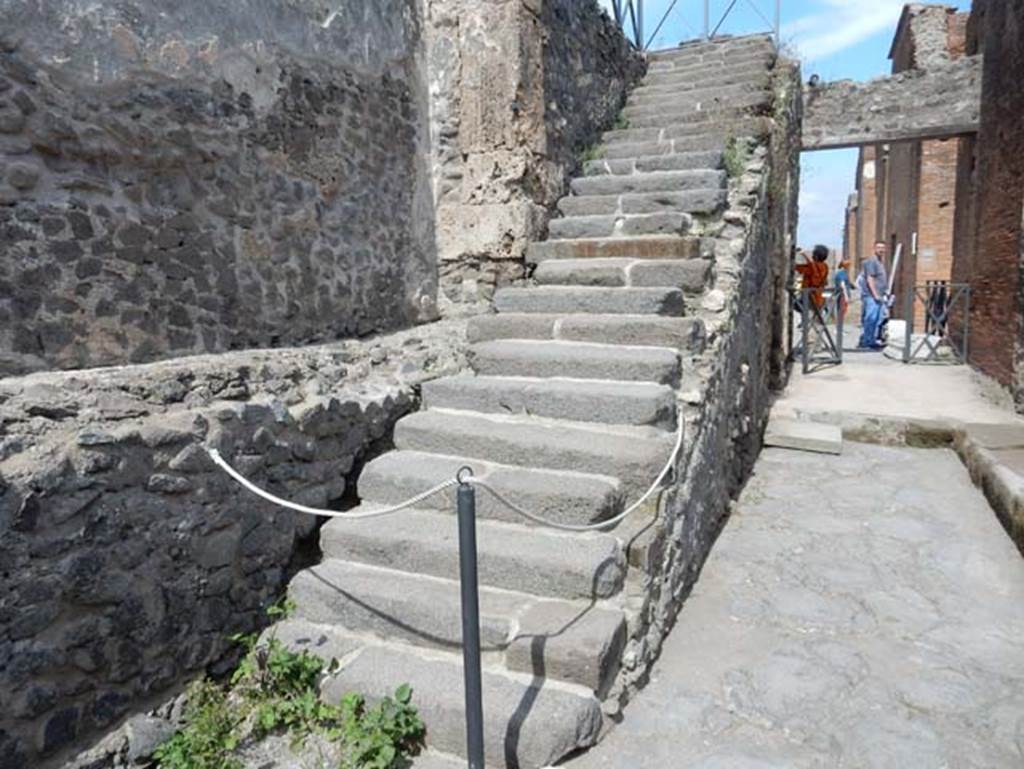 VIII.1.7 Pompeii, May 2018. Stone steps leading to upper gallery, at the east end of Via Championnet. Photo courtesy of Buzz Ferebee.