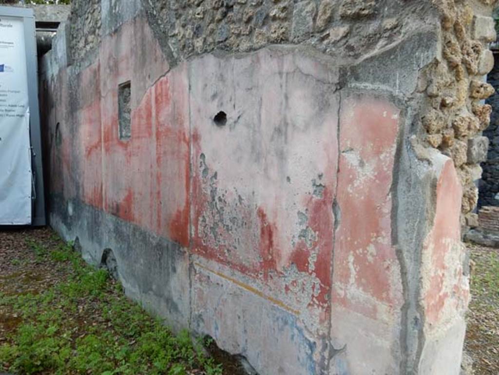 VIII.1.a, Pompeii. May 2018. Painted west wall of peristyle, south of doorway leading to portico. 
Photo courtesy of Buzz Ferebee.