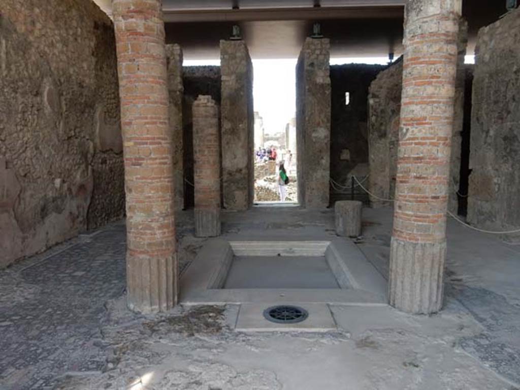 VIII.2.1 Pompeii. May 2018. Looking north across atrium towards entrance doorway.
Photo courtesy of Buzz Ferebee.