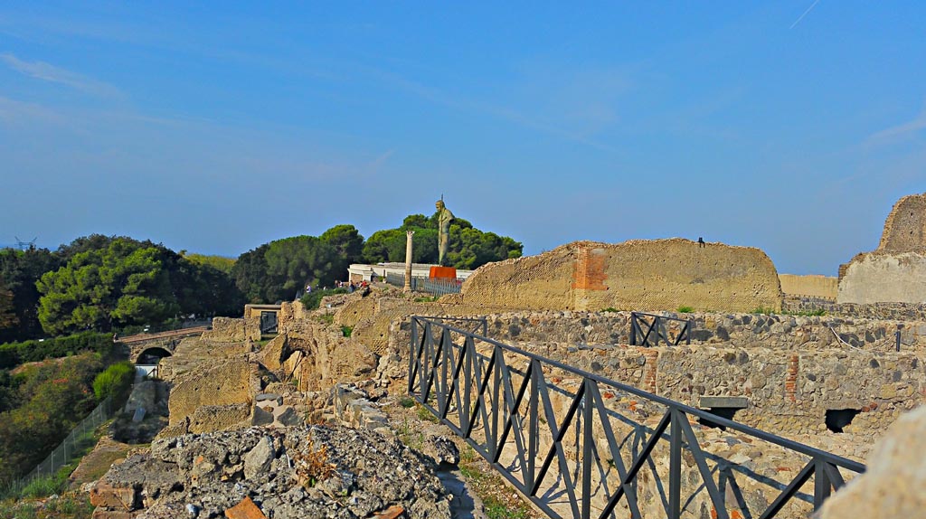 VIII.2.1 Pompeii. 2017/2018/2019. 
Looking west from VIII.2.1, lower and right, towards VIII.2.A across centre, towards Temple of Venus.  Photo courtesy of Giuseppe Ciaramella.