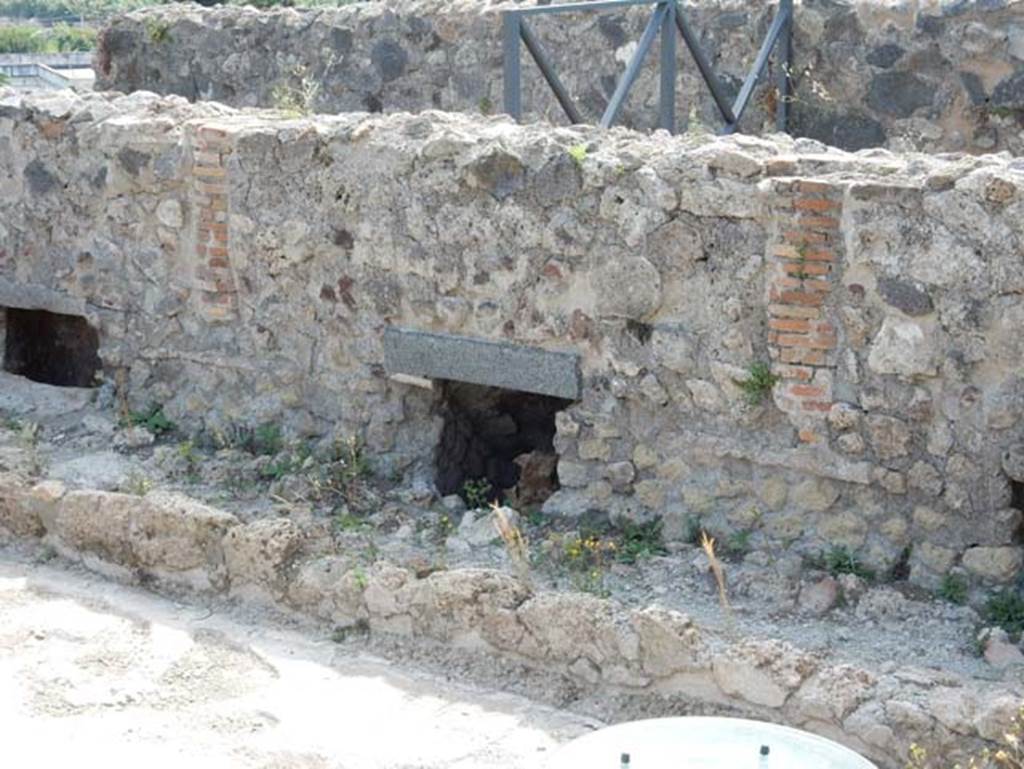 VIII.2.1 Pompeii. May 2018. Looking towards central window lighting west corridor on lower floor and west side of peristyle garden. Photo courtesy of Buzz Ferebee.