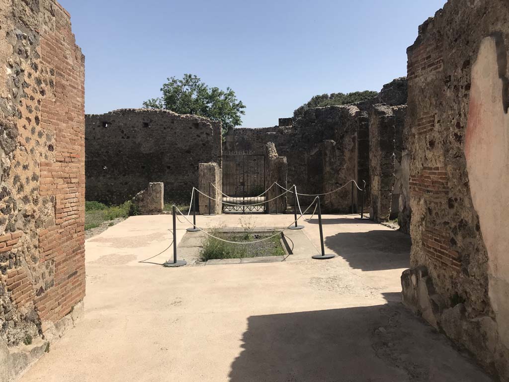 VIII.2.13 Pompeii. April 2019. Looking east across atrium towards entrance doorway.
Photo courtesy of Rick Bauer.