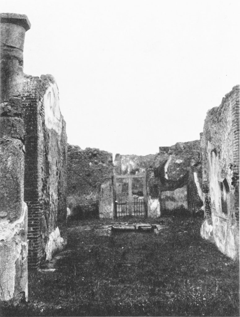 VIII.2.13 Pompeii. Pre 1936. 
Looking east across tablinum towards atrium and entrance doorway, from peristyle.
The south wall still shows painted decoration, on right.