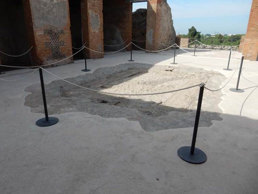 VIII.2.16 Pompeii. May 2017. Looking towards south-west corner of atrium, across site of impluvium in atrium.  The tablinum can be seen on the right.  Photo courtesy of Buzz Ferebee.