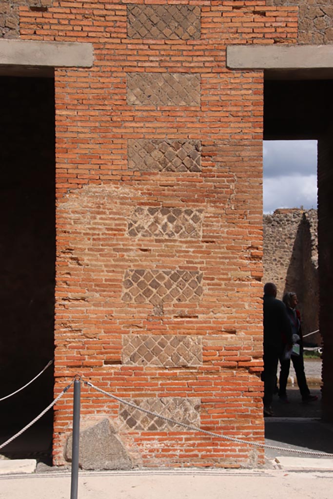 VIII.2.16 Pompeii. May 2024. 
Detail of wall on north side of atrium. Photo courtesy of Klaus Heese.