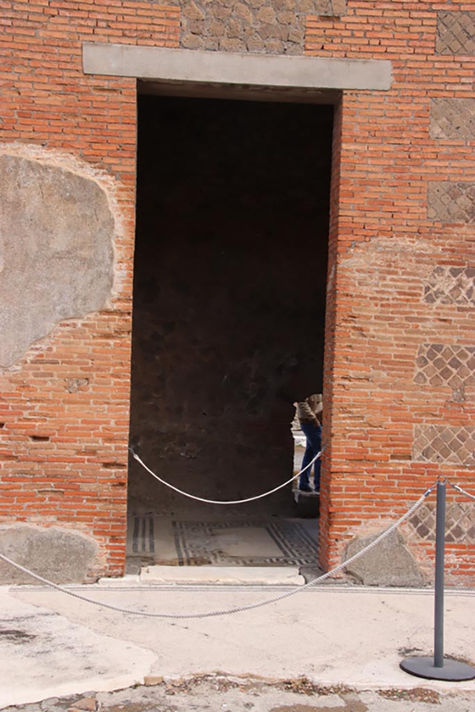 VIII.2.16 Pompeii. May 2024. 
Doorway to cubiculum on north side of atrium. Photo courtesy of Klaus Heese.