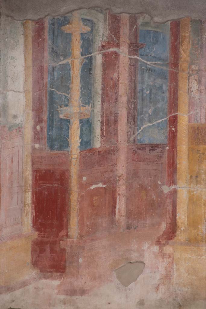 VIII.2.23 Pompeii. October 2020. Detail of painted candelabra in centre of south wall. 
Photo courtesy of Klaus Heese.