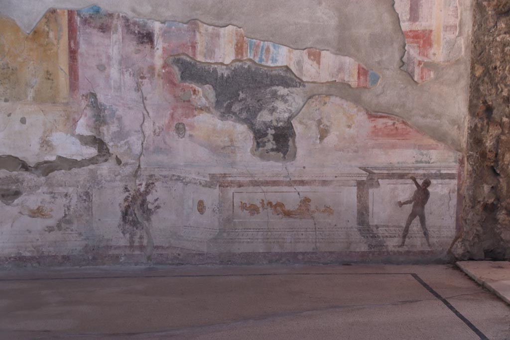 VIII.2.23 Pompeii. October 2022. Detail of painting on the south wall at the west end. Photo courtesy of Klaus Heese.