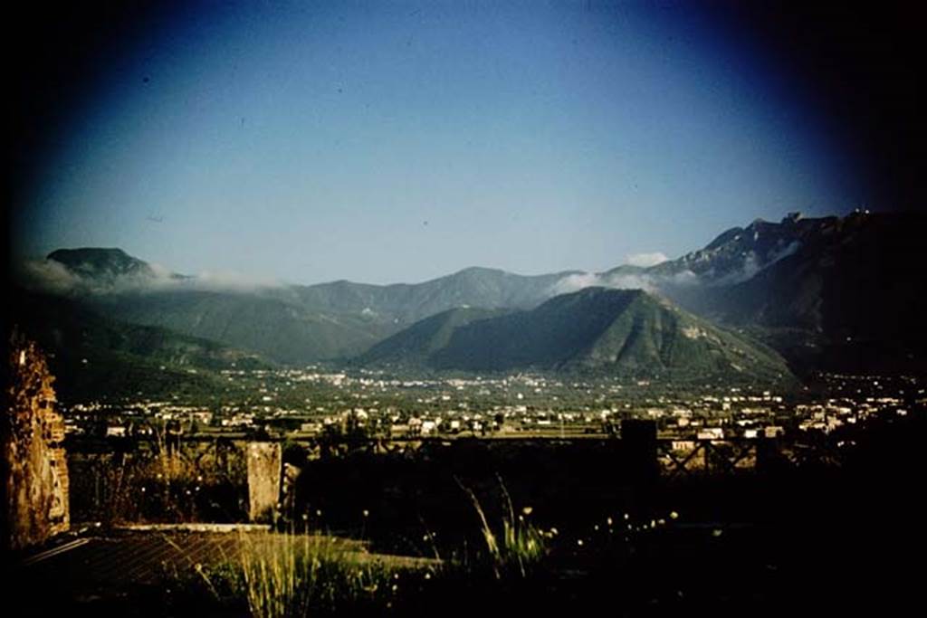 VIII.2.26 Pompeii. 1959. View from a terrace in VIII.2 that would have been enjoyed by the ancients, looking south-east. Photo by Stanley A. Jashemski.
Source: The Wilhelmina and Stanley A. Jashemski archive in the University of Maryland Library, Special Collections (See collection page) and made available under the Creative Commons Attribution-Non Commercial License v.4. See Licence and use details.
J59f0246