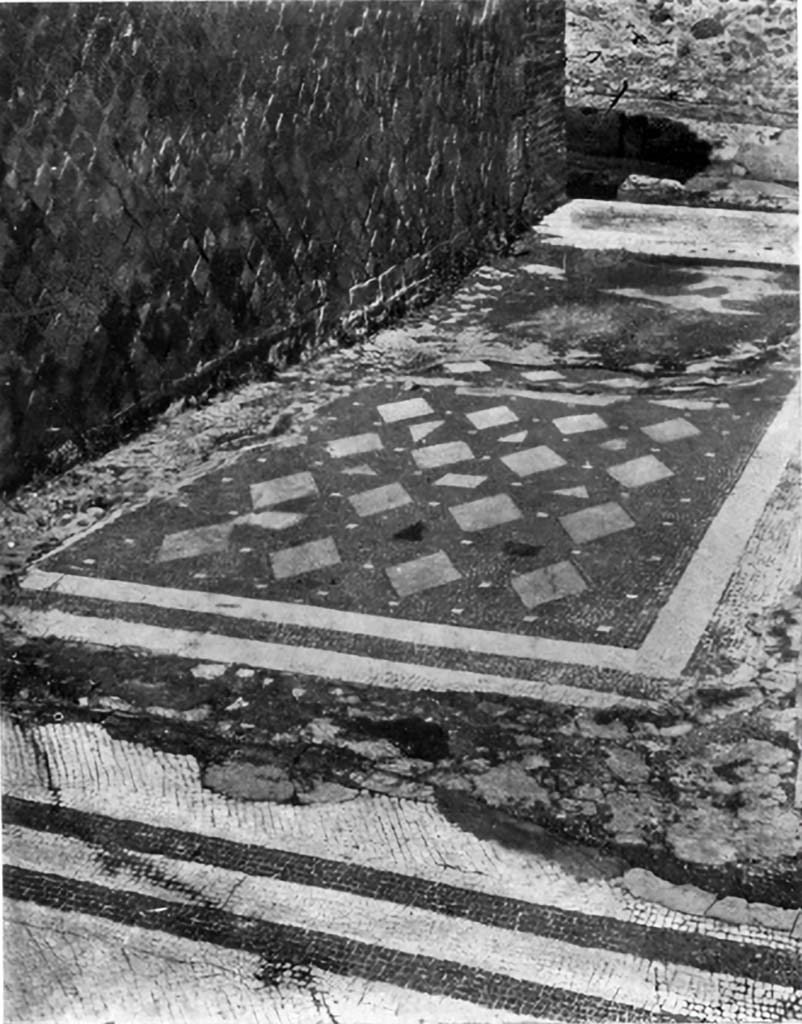 VIII.2.29 Pompeii. C.1930. Looking north along entrance corridor from atrium.
See Blake, M., (1930). The pavements of the Roman Buildings of the Republic and Early Empire. Rome, MAAR, 8, (p.65 & Pl.14, tav. 3)