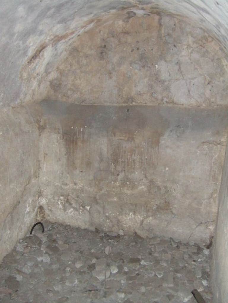 VIII.2.29 Pompeii. May 2006. Small vaulted underground room on east of corridor. 
(PPM’s room 2 on lower level).