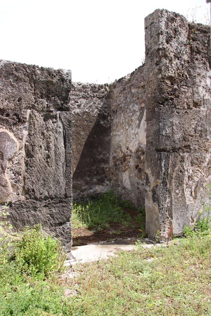 VIII.2.34 Pompeii. May 2024. 
Doorway to room ‘e’ on east side of atrium. Photo courtesy of Klaus Heese.