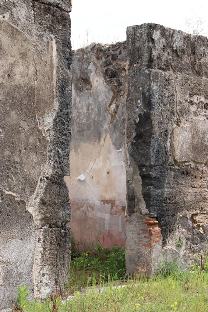 VIII.2.34 Pompeii. May 2024.  
Looking through doorway towards south wall of cubiculum ‘f’. Photo courtesy of Klaus Heese.
