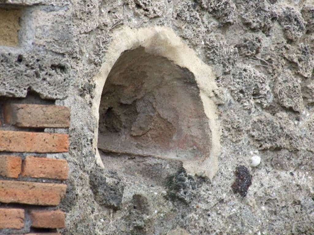 VIII.2.35 Pompeii. May 2006. Niche.