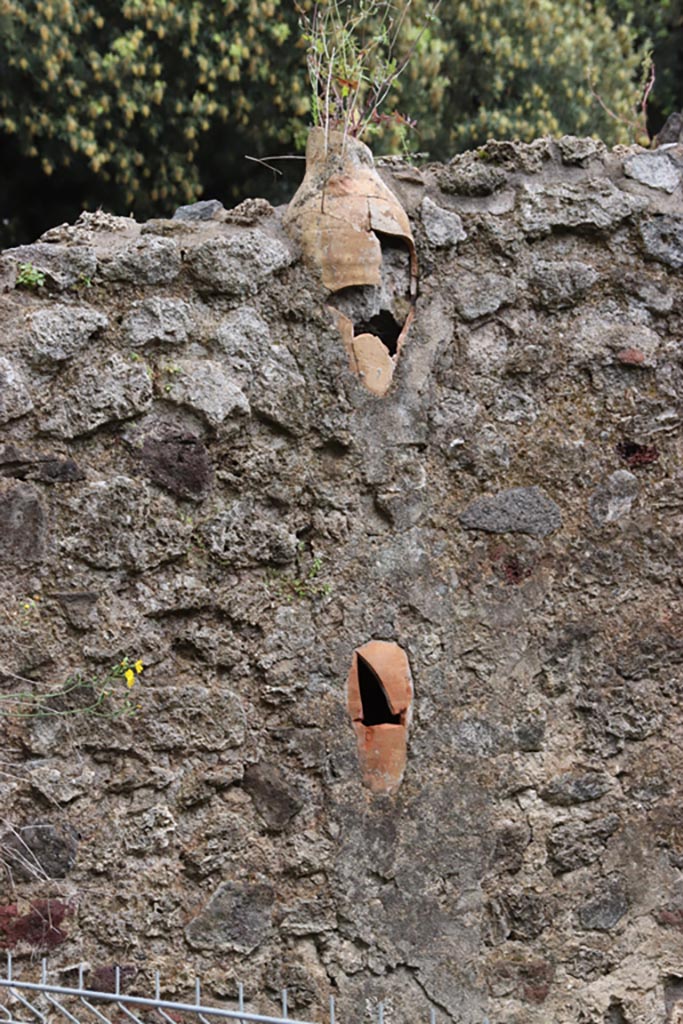 VIII.2.38 Pompeii. May 2024. 
Looking towards upper east wall from entrance doorway. Photo courtesy of Klaus Heese.