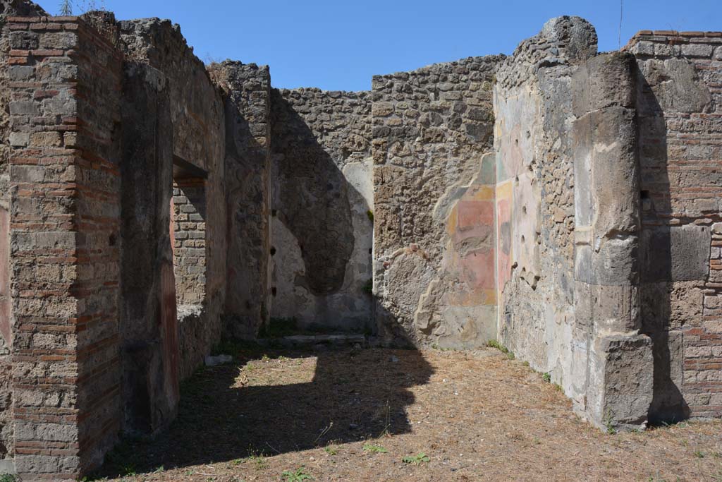 VIII.2.39 Pompeii. September 2019. West ala h, looking west in south-west corner of atrium.
Foto Annette Haug, ERC Grant 681269 DÉCOR