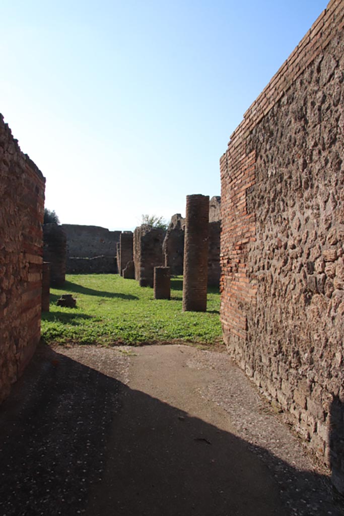 VIII.3.4 Pompeii. October 2022. 
Looking south across atrium from entrance corridor/fauces. Photo courtesy of Klaus Heese.