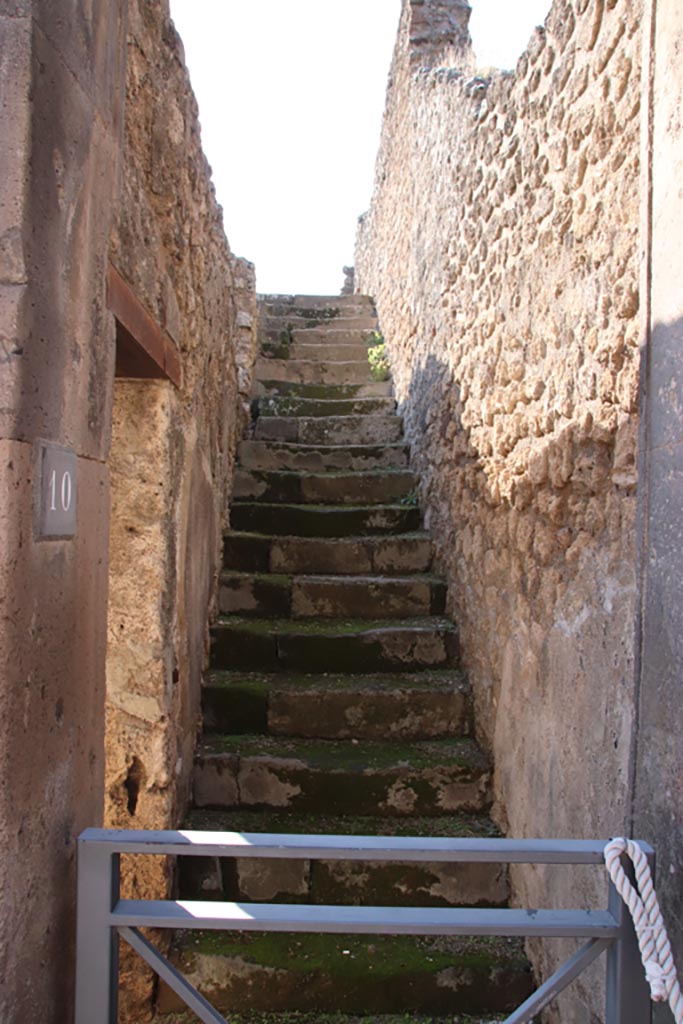 VIII.3.10 Pompeii. October 2022. Steps to rooms on upper floor. Photo courtesy of Klaus Heese.