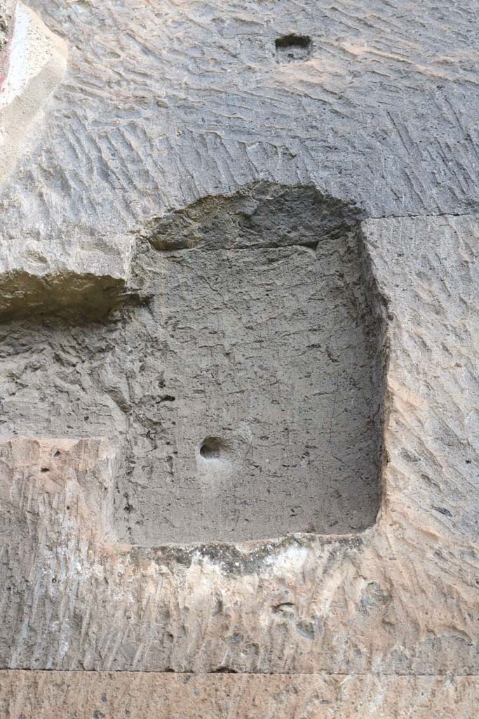 VIII.3.11 Pompeii., December 2018. 
Detail of niche on north wall in north-west corner. Photo courtesy of Aude Durand.