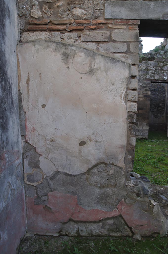 VIII.3.12 Pompeii. January 2024. 
Detail of medallion on south wall on east side of window. Photo courtesy of Domenico Esposito.