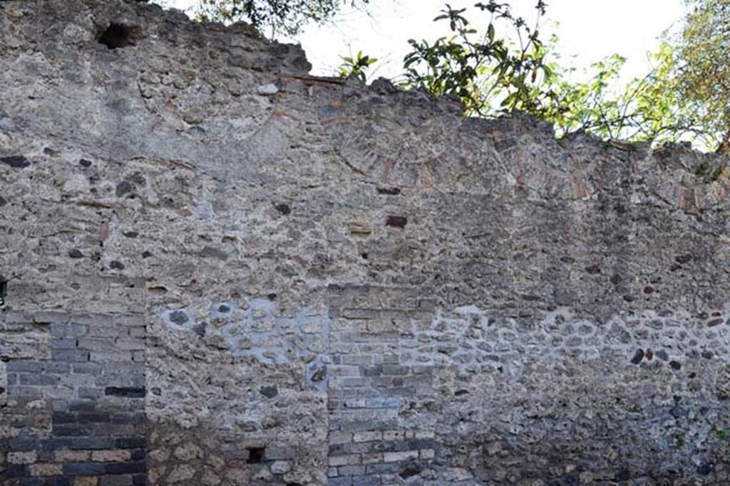 VIII.3.14 Pompeii. April 2018. Looking west to exterior wall in Vicolo dei 12 Dei. Photo courtesy of Ian Lycett-King. 
Use is subject to Creative Commons Attribution-NonCommercial License v.4 International.