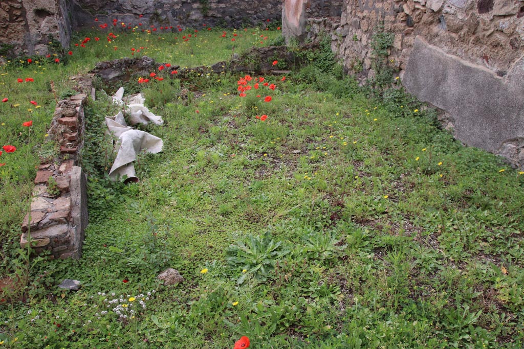 VIII.3.21 Pompeii. May 2024. 
Looking across garden area (8) towards south end, photo taken over wall from VIII.3.24. Photo courtesy of Klaus Heese.