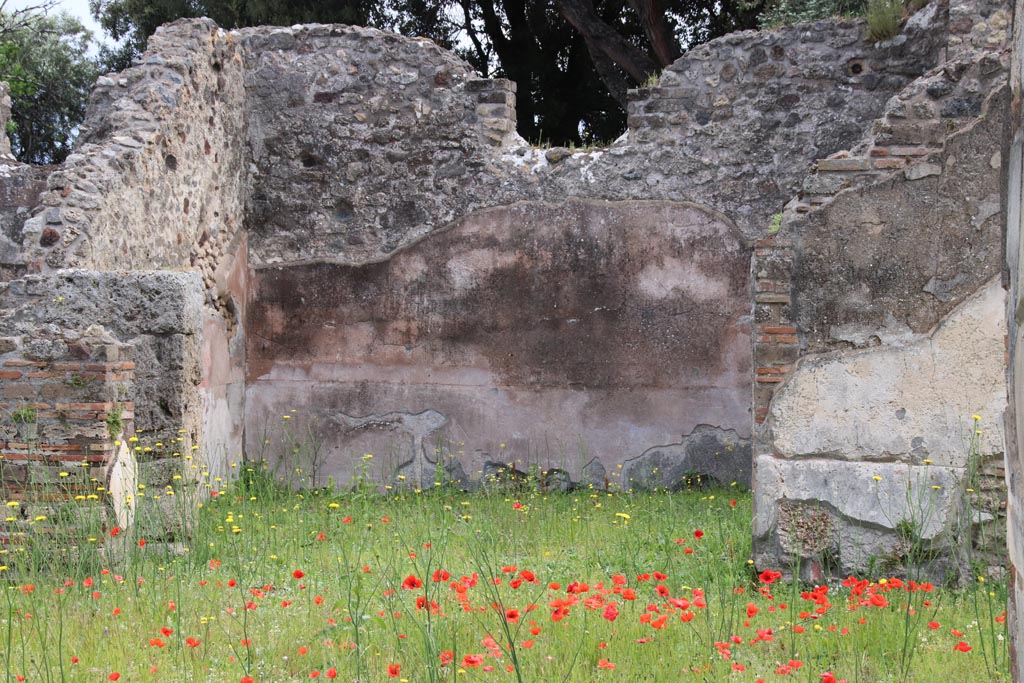 VIII.3.24 Pompeii. May 2024. Looking east towards tablinum. Photo courtesy of Klaus Heese.