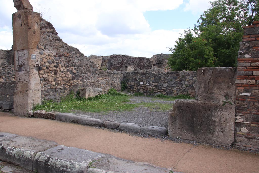 VIII.3.28 Pompeii. May 2024.  
Looking towards entrance doorway on east side of Via delle Scuole. Photo courtesy of Klaus Heese.