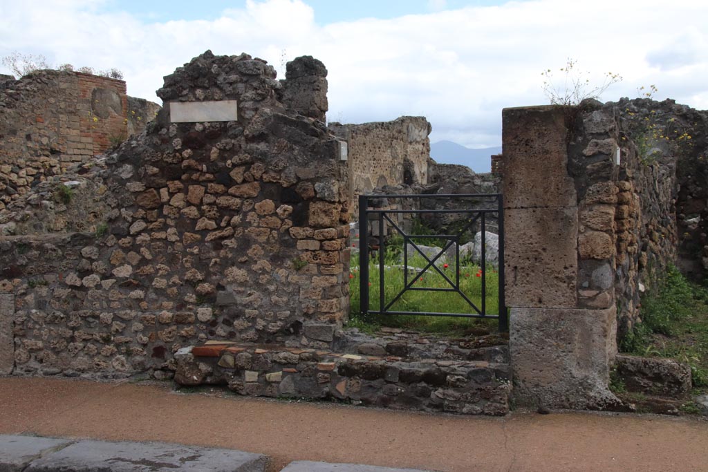 VIII.3.30 Pompeii. May 2024. Looking east towards entrance doorway. Photo courtesy of Klaus Heese.