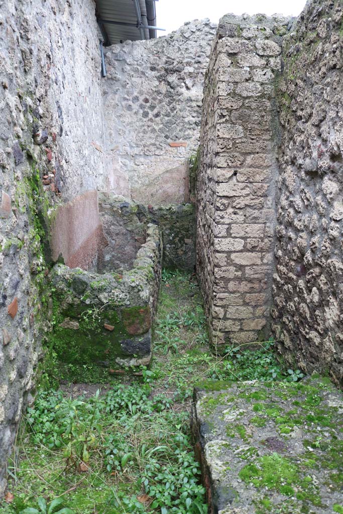 VIII.4.1 Pompeii. December 2018. 
Looking south to plastered vats or tubs in rear work area. Photo courtesy of Aude Durand.