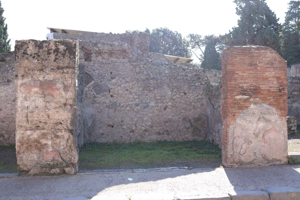 VIII.4.2 Pompeii. December 2018. Looking south to entrance doorway. Photo courtesy of Aude Durand.