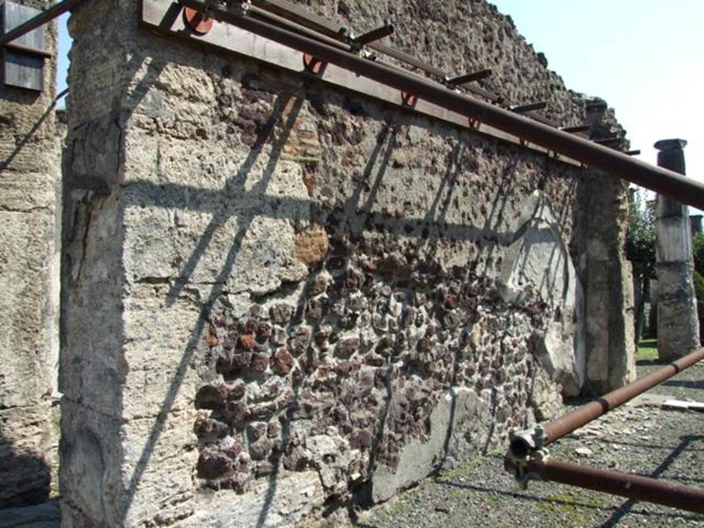 VIII.4.15 Pompeii. March 2009. Room 6, east wall of tablinum.