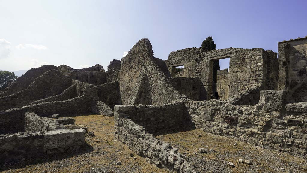 VIII.4.17 Pompeii, August 2021. 
Looking south from VIII.4.17 through doorway into rear rooms of VIII.4.18. Photo courtesy of Robert Hanson.